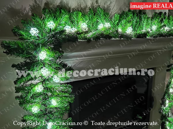 Ghirlanda brad artificial leduri albe decor fulgi de zapada
