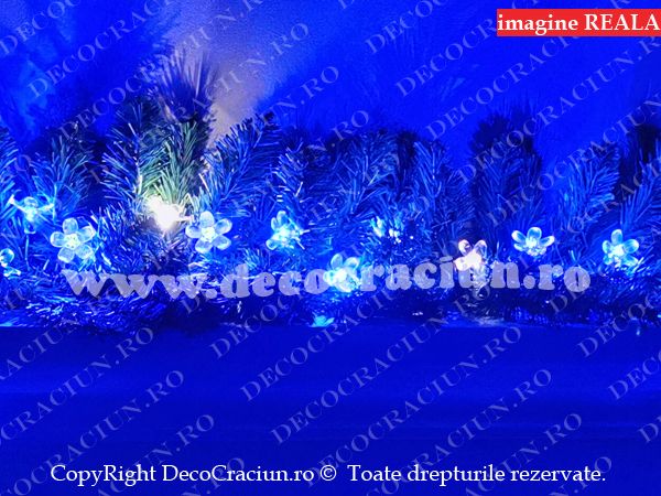 Ghirlanda artificiala brad craciun 2,7m lungime leduri albastre decor flori de cires