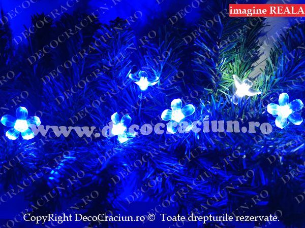 Ghirlanda artificiala brad craciun 50 leduri albastre decor flori de cires 2,7m lungime interior si exterior