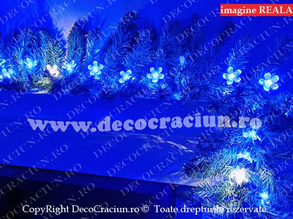 Ghirlanda artificiala brad craciun leduri albastre efect stroboscopic decor flori de cires 2,7m lungime interior si exterior