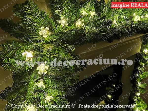 Ghirlanda artificiala brad craciun 2,7m lungime 50 leduri alb cald lumina statica decor flori