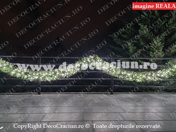 Ghirlanda artificiala brad craciun 360 leduri alb rece efect flash 2,7m lungime