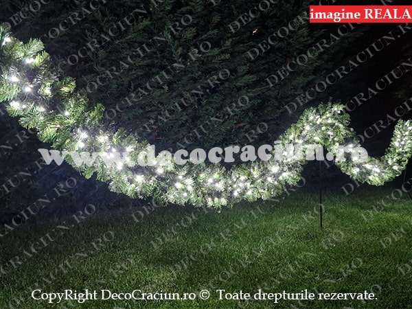 Ghirlanda artificiala brad craciun premium 2,7m lungime 360 leduri alb rece efect flash