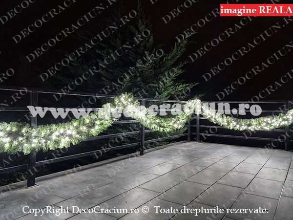 Ghirlanda artificiala brad craciun 360 leduri alb rece efect flash 2,7m lungime interior si exterior