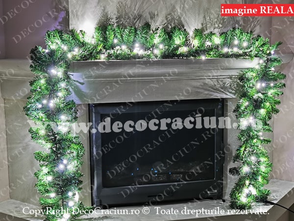 Ghirlanda artificiala brad 2,7m lungime conectabila 180 leduri alb rece efect flash