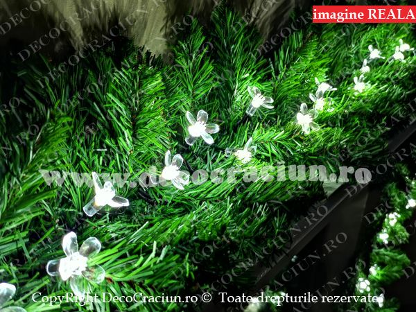 Ghirlanda artificiala brad craciun 2,7m lungime 50 leduri alb rece lumina statica decor flori