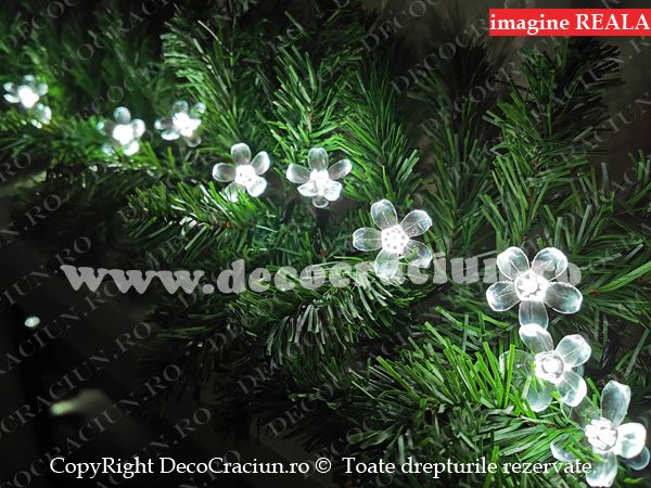 Ghirlanda artificiala brad craciun decor flori de cires 50 leduri alb rece lumina statica 2,7m lungime interior si exterior