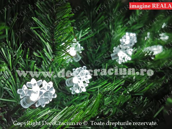 Ghirlanda artificiala brad craciun leduri alb rece lumina statica decor fulgi de zapada 2,7m lungime interior si exterior