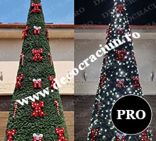 Brad artificial de Craciun de exterior 6m inaltime leduri albe si decoratiuni